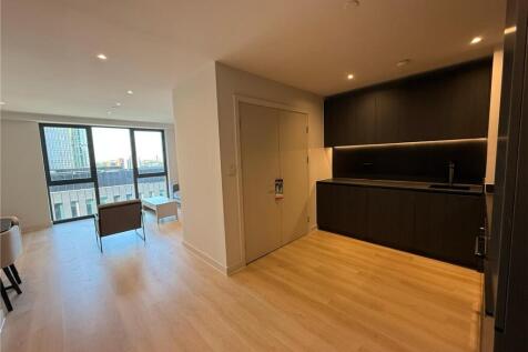 623_Kitchen - Living.jpg