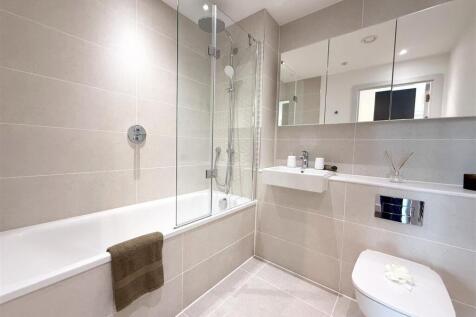 Novella 1906 - Bathroom 1-min.jpg