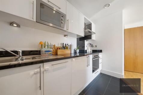Flat 308, Zachary House SW9 0AF-6.jpg