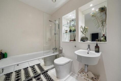 Flat 308, Zachary House SW9 0AF-No Watermark-3.jpg