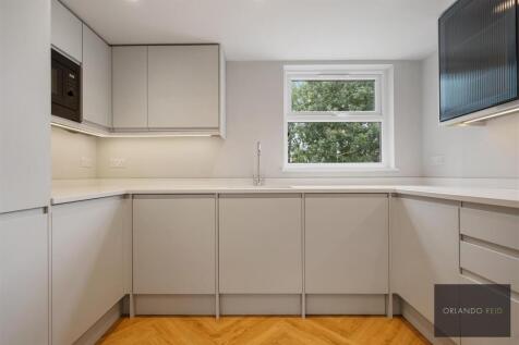 182B Dunstans Road SE22 0ES-5.jpg