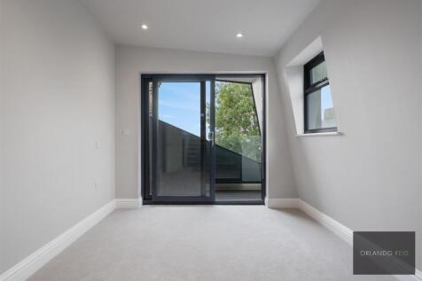 182B Dunstans Road SE22 0ES-8.jpg