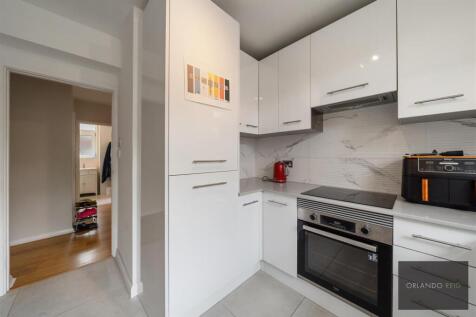 30 Cubitt Terrace SW4 6AR-3.jpg