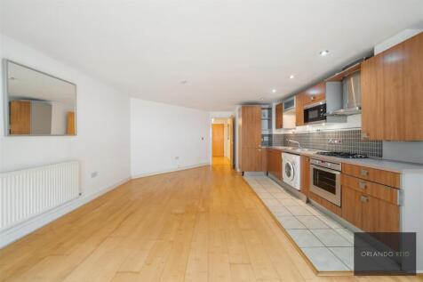 Flat 3, 376 Clapham Road SW9 9AR-3.jpg