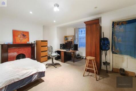 36_Main Bedroom-0.jpg