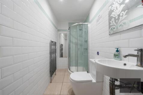 14 Albert Square SW8 1BT-11.jpg
