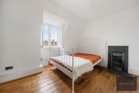 Flat 57, Stockwell Gardens SW9 0RY-11.jpg