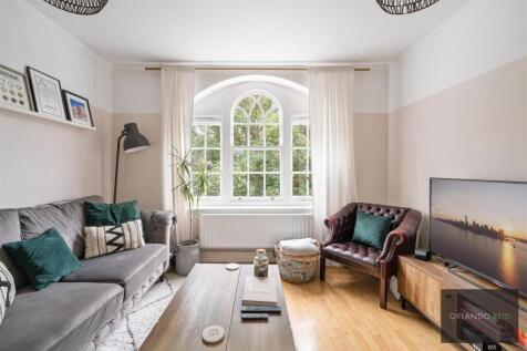 12A Mordaunt House SW8 2AL-5.jpg