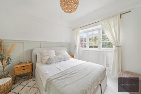 12A Mordaunt House SW8 2AL-6.jpg