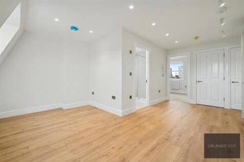 258C Battersea Park Road SW11 3BP-8.jpg