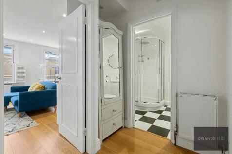 258B Battersea Park Road SW11 3BP-4.jpg