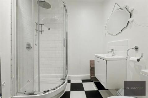 258B Battersea Park Road SW11 3BP-3.jpg