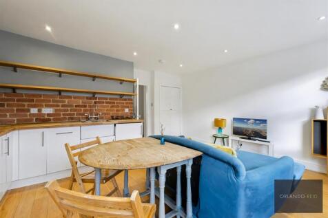 258B Battersea Park Road SW11 3BP-11.jpg