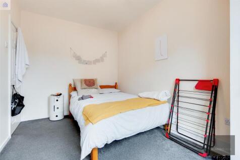 5_Master Bedroom-1.jpg