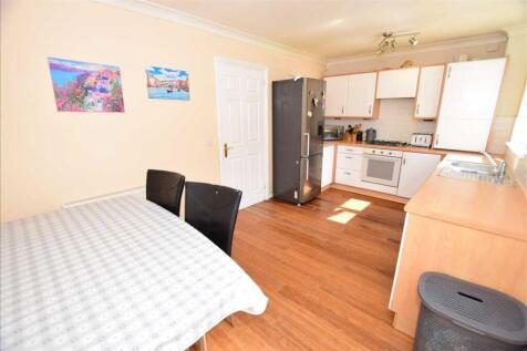 Kitchen / Dining