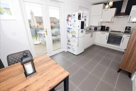 Kitchen / Dining