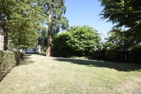 Communal Grounds