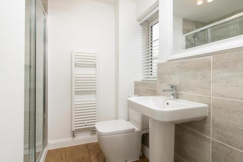 Ingleby en suite shower room