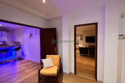 Property Image 100