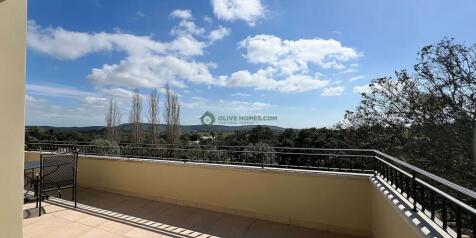 Property Image 100