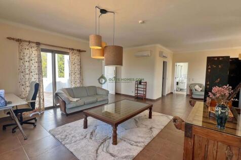 Property Image 100