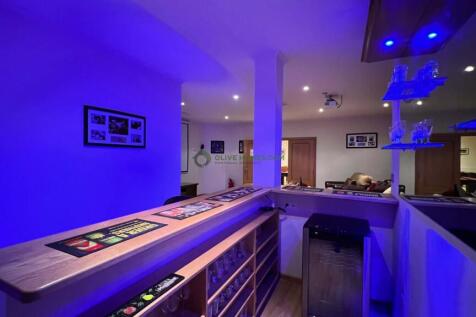 Property Image 100