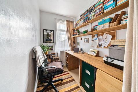 Bedroom/Office