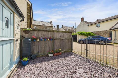 Parking/Garden