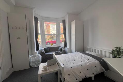 Room 1 updated large picture 3.jpg