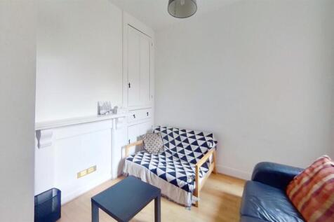 9-Percy-Road-Bedroom(1).jpg