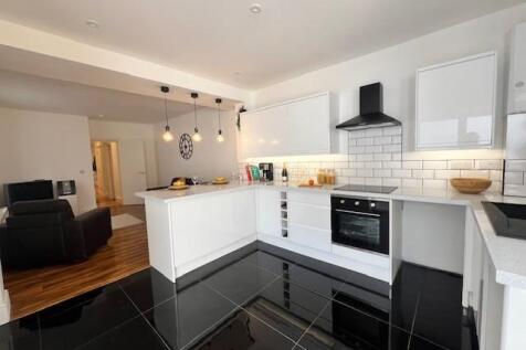 kitchen....jpg