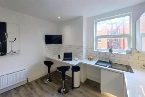 Top-Floor-Flat-32-Nightingale-Kitchen.jpg