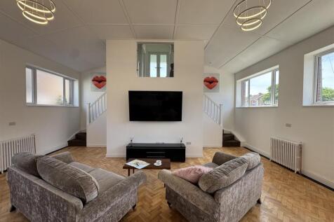 Open plan lounge