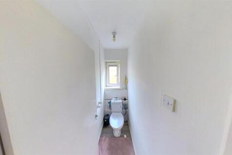 Toilet.jpg