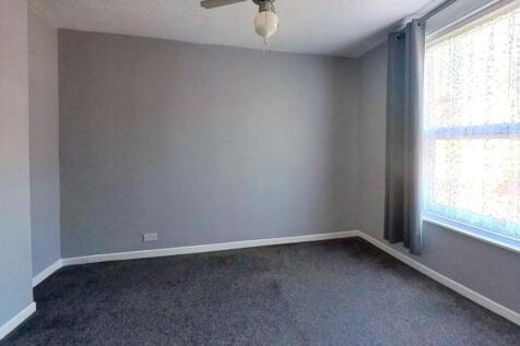 125a-Twyford-Avenue-Bedroom 1.jpg