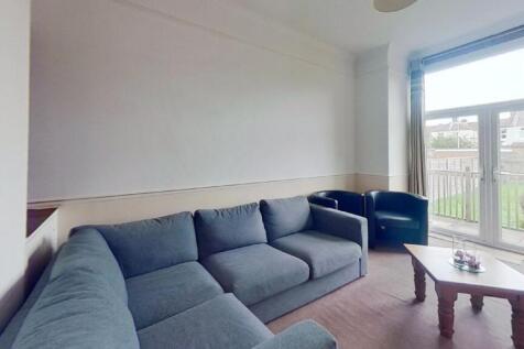 28-Francis-Avenue-Living-Room(1).jpg