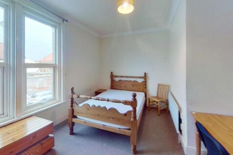 28-Francis-Avenue-Bedroom(5).jpg