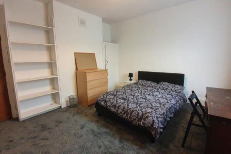 Bedroom picture 2.jpg