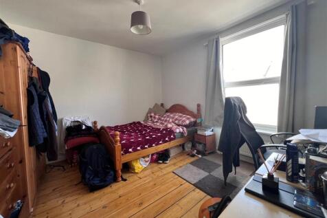 Room 2 picture 1.jpg