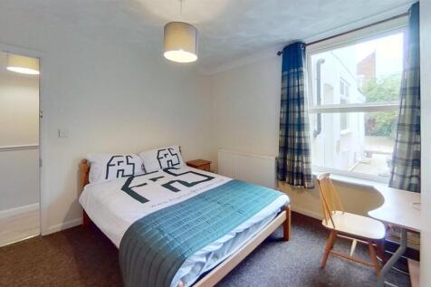 16a-Baileys-Road-Bedroom(4).jpg