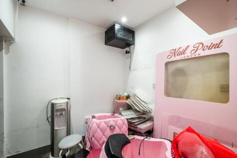 Stoke Newington High St 81B  13.jpg
