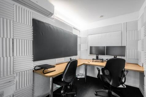 De Beauvoir Cres 42 2F  5.jpg
