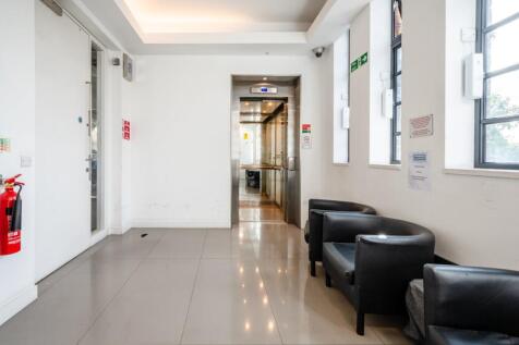 De Beauvoir Cres 42 2F  20.jpg
