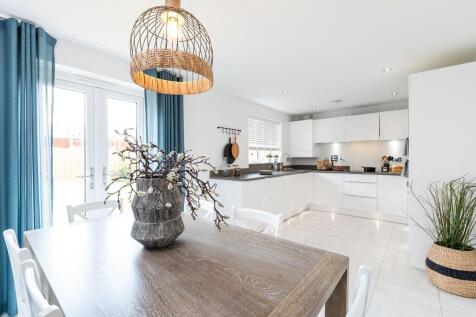 Open plan to cook and eat