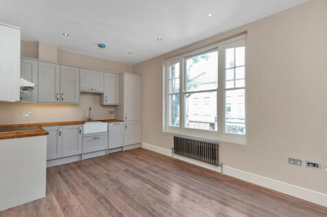 Open plan Kitchen-Reception