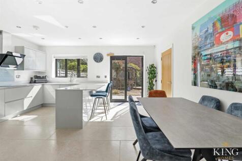 Kitchen Dining Entertaiging