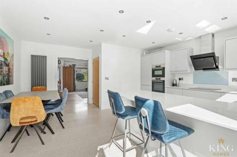 Kitchen Dining Entertaining