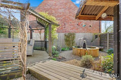 Upgraded Decking in Garden