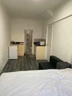Studio Flat