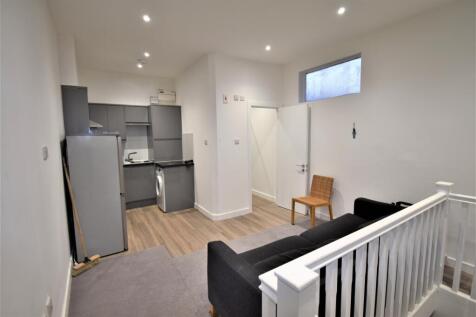 Lounge/Kitchen